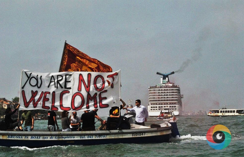 Venice struggles with Tourism