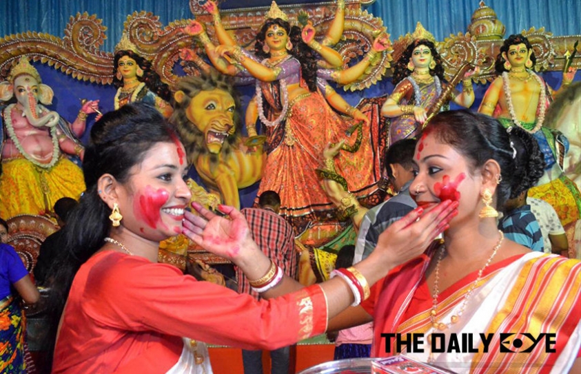 Prayers bring Hindu and Muslim communities together