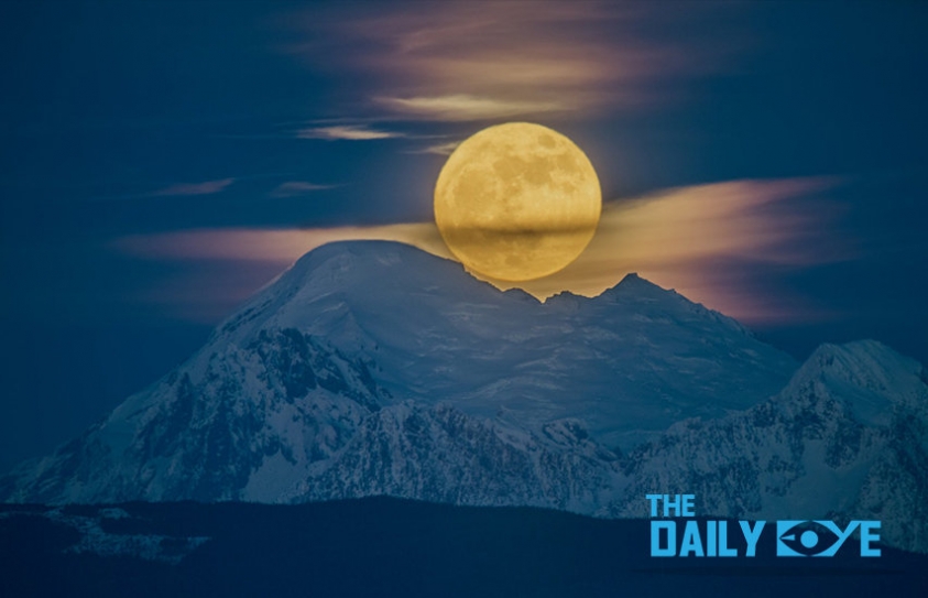 Super Moons and Meteor Showers to usher in the New Year